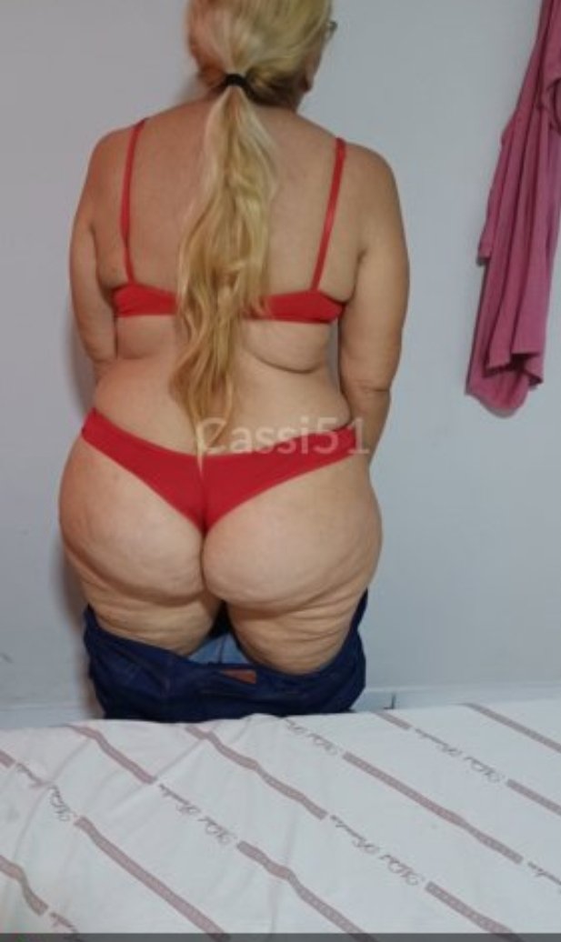 Loira Gostosa  Gorda e safada. Corno filma e comenta #eIS7f8W8