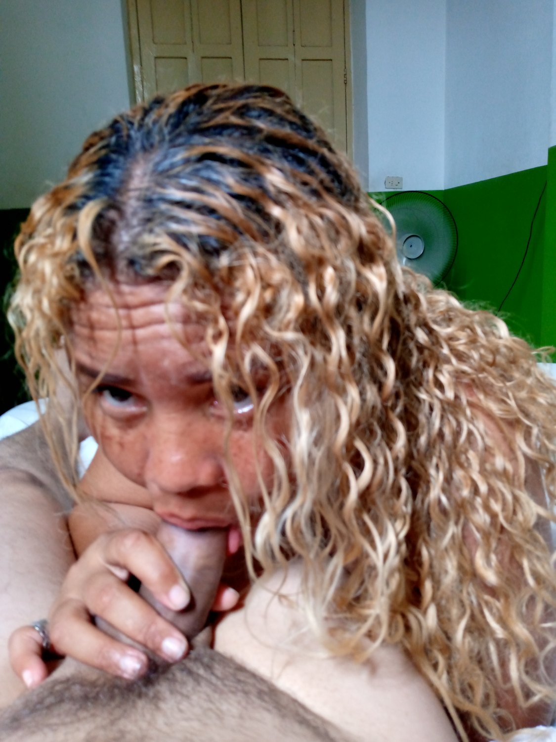 Luego de salir de la disco rubia con ricas tetas y vagina rosada #sx7w1JaL